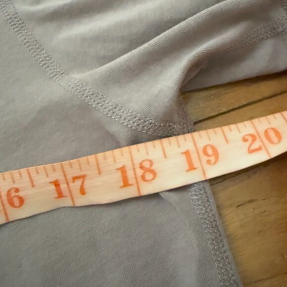 Men Vuori Tuvalu Short Sleeve Crew Neck Tee in Medium Dark Umber Size Small - Picture 9 of 9